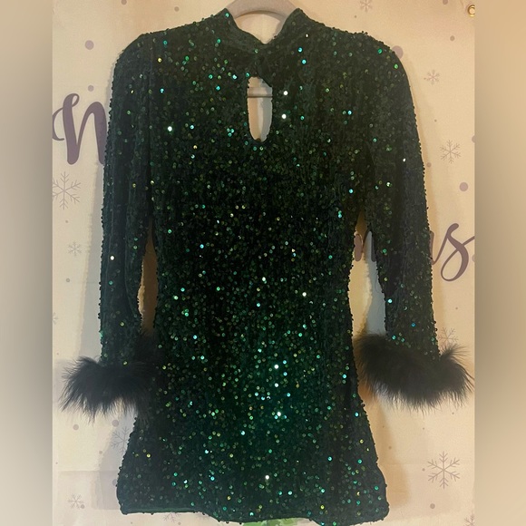 Front Sequin Mini Bodycon Dress - Picture 4 of 9